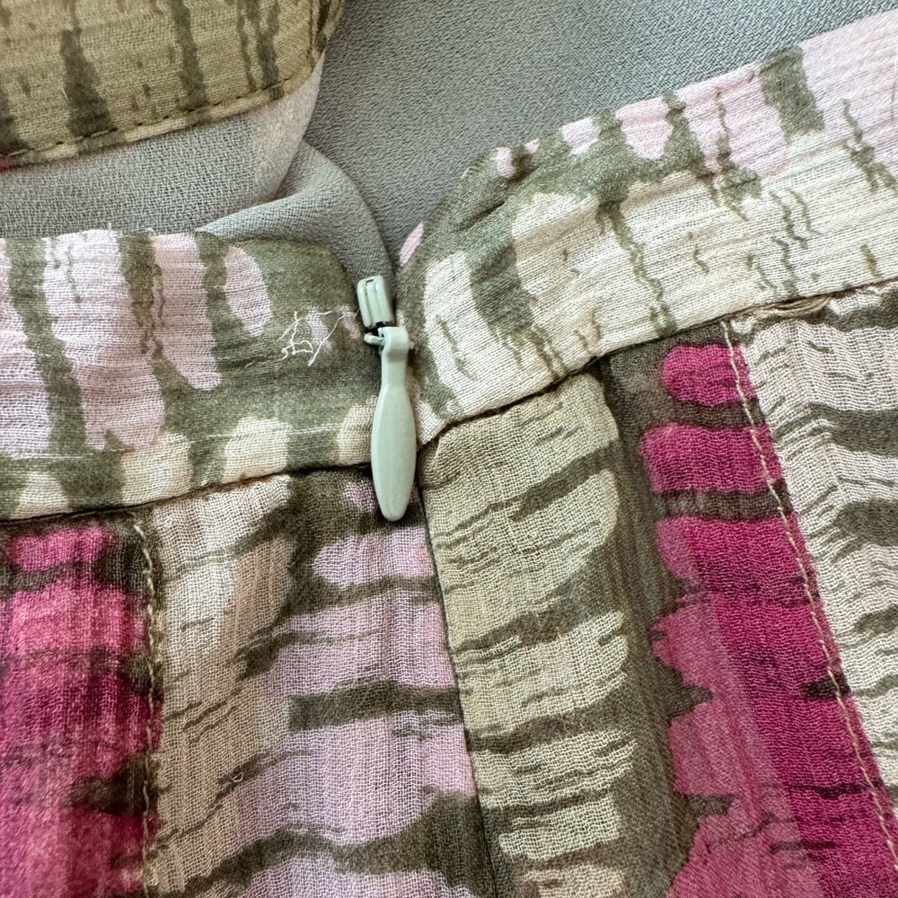 Alfani 100% Silk Pleated Knee Length Skirt Pink Green Zipper Closure size 8P - Picture 6 of 12